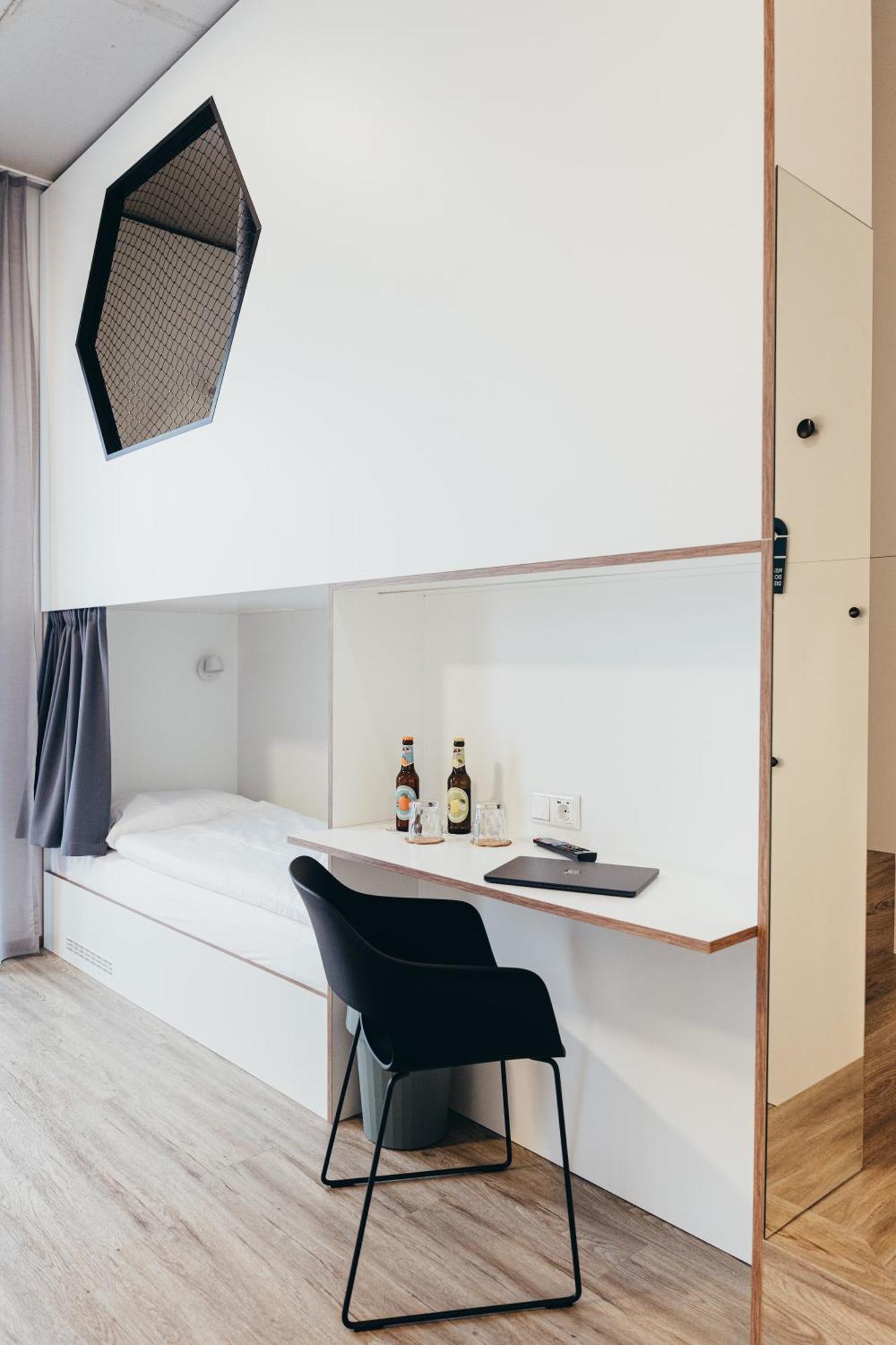 Motel Schlafraum Weng-Dein Smartes Hotel-Contactless Check-In Weng im Innkreis Buitenkant foto